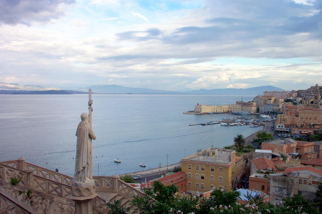 Cento Passi Dal Mare Gaeta Exterior foto